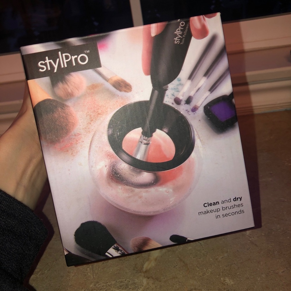 stylPro Makeup Brush Cleaner